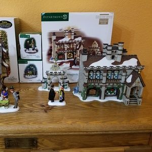 Department 56 Dickens Village Victorian University